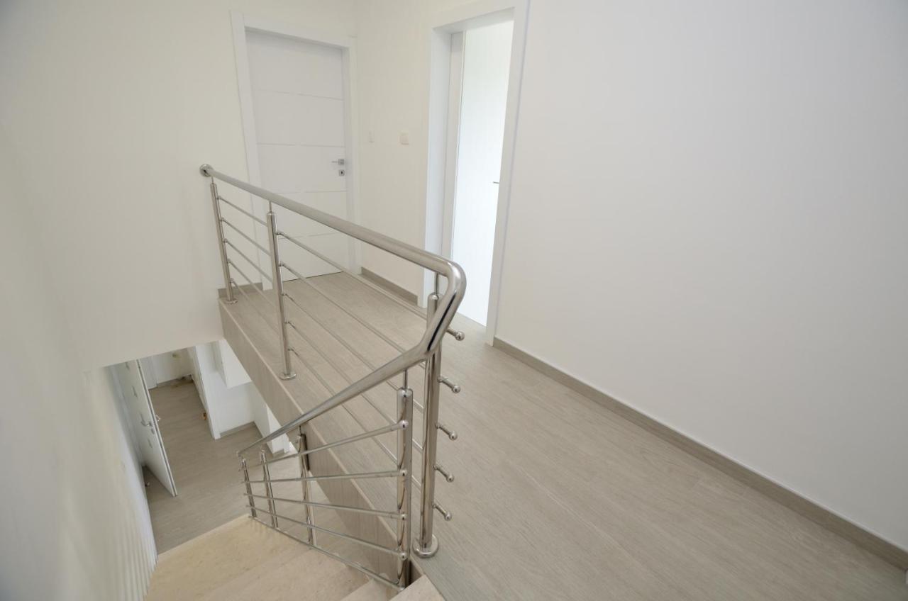 Villa Sofia มาร์ตินชิซา ภายนอก รูปภาพ